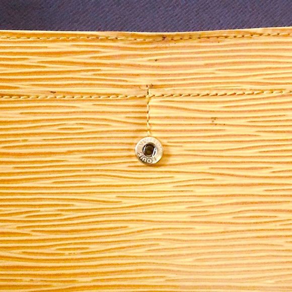 LOUIS VUITTON Yellow Epi Leather Porte Feuille Sarah Long Bifold Wallet CA1909 - Picture 8 of 17